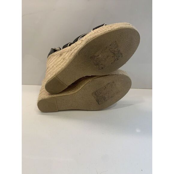 Steve Madden Black & White Wedge Sandal. Size 9.5. Pre Owned. Minor Wear & Tear - Picture 6 of 9